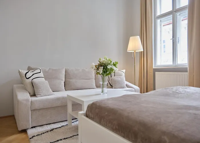 1br Near U3 Metro With Direct Connection To Center Apartment *
