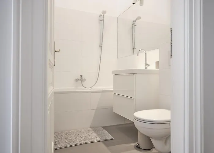 Apartment 1br Near U3 Metro With Direct Connection To Center *